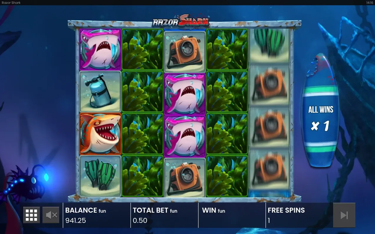 Zu Beginn der Free Games sind Walze 2 und 4 komplett mit grünen Mystery Stacks belegt, ALL WINS x1, Free Spins 1.